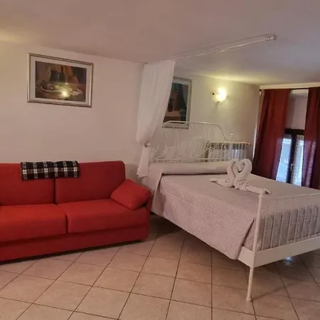 Monolocale In Via Pedonale Saint-Vincent